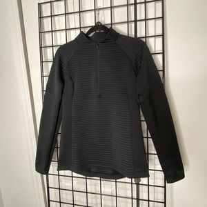 Under Armour size small performance jacket